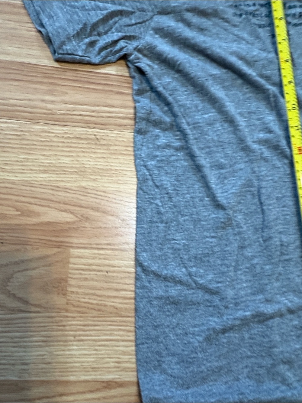 Ani DiFranco Gray V-Neck Guitar T-Shirt vintage concert tee. - Picture 3 of 5